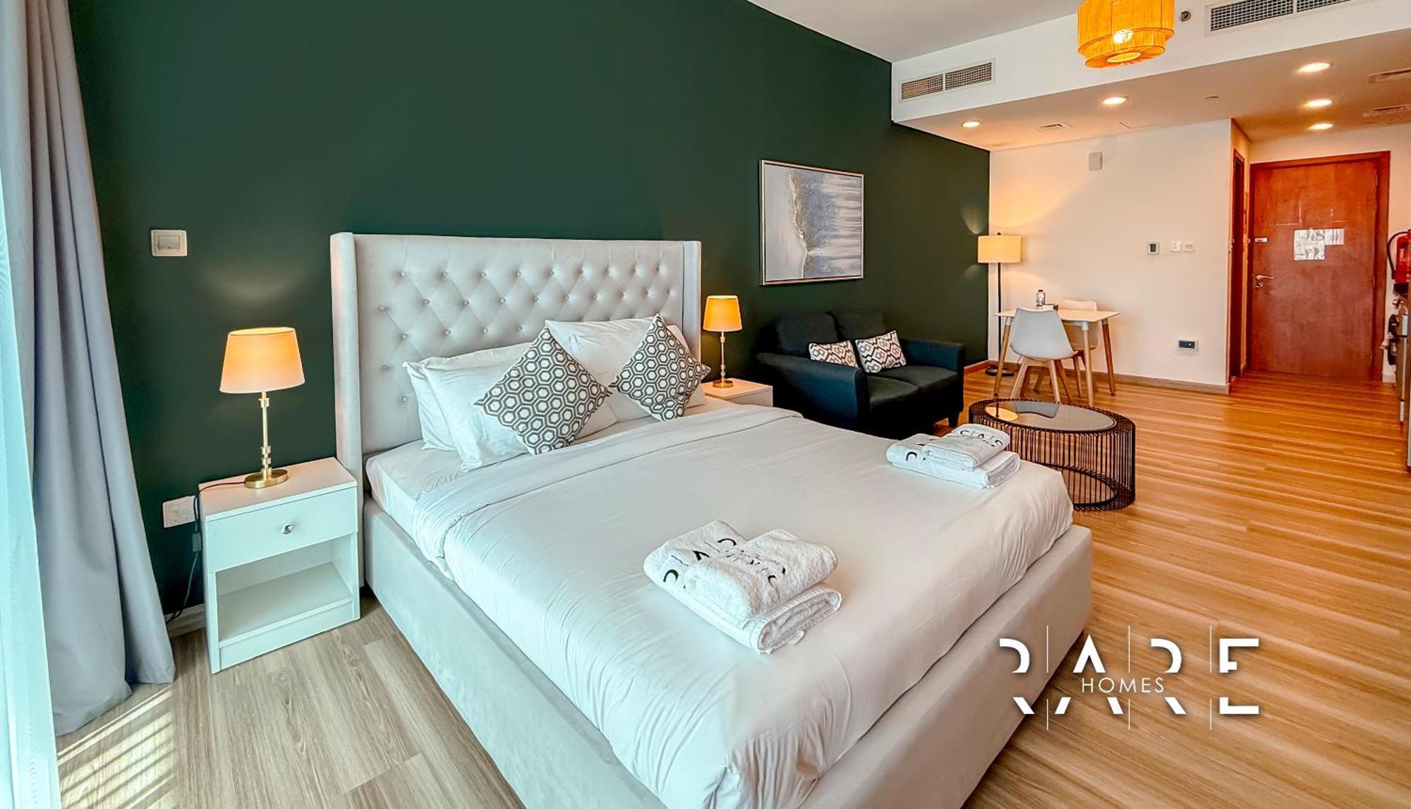 Rare Homes - View - The Crescent Tower A - Near Me'aisem Mall - R702 * Dubai