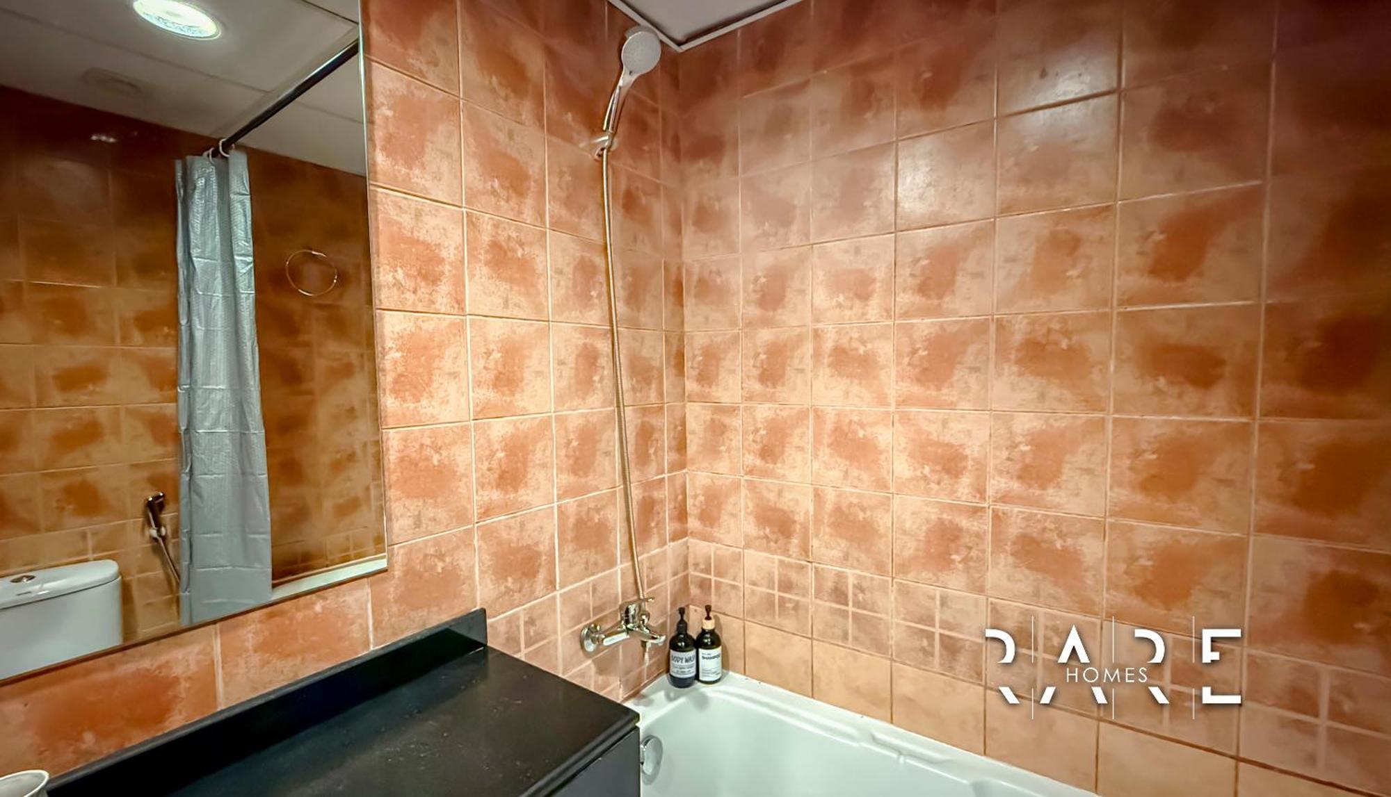 Rare Homes - View - The Crescent Tower A - Near Me'aisem Mall - R702 *