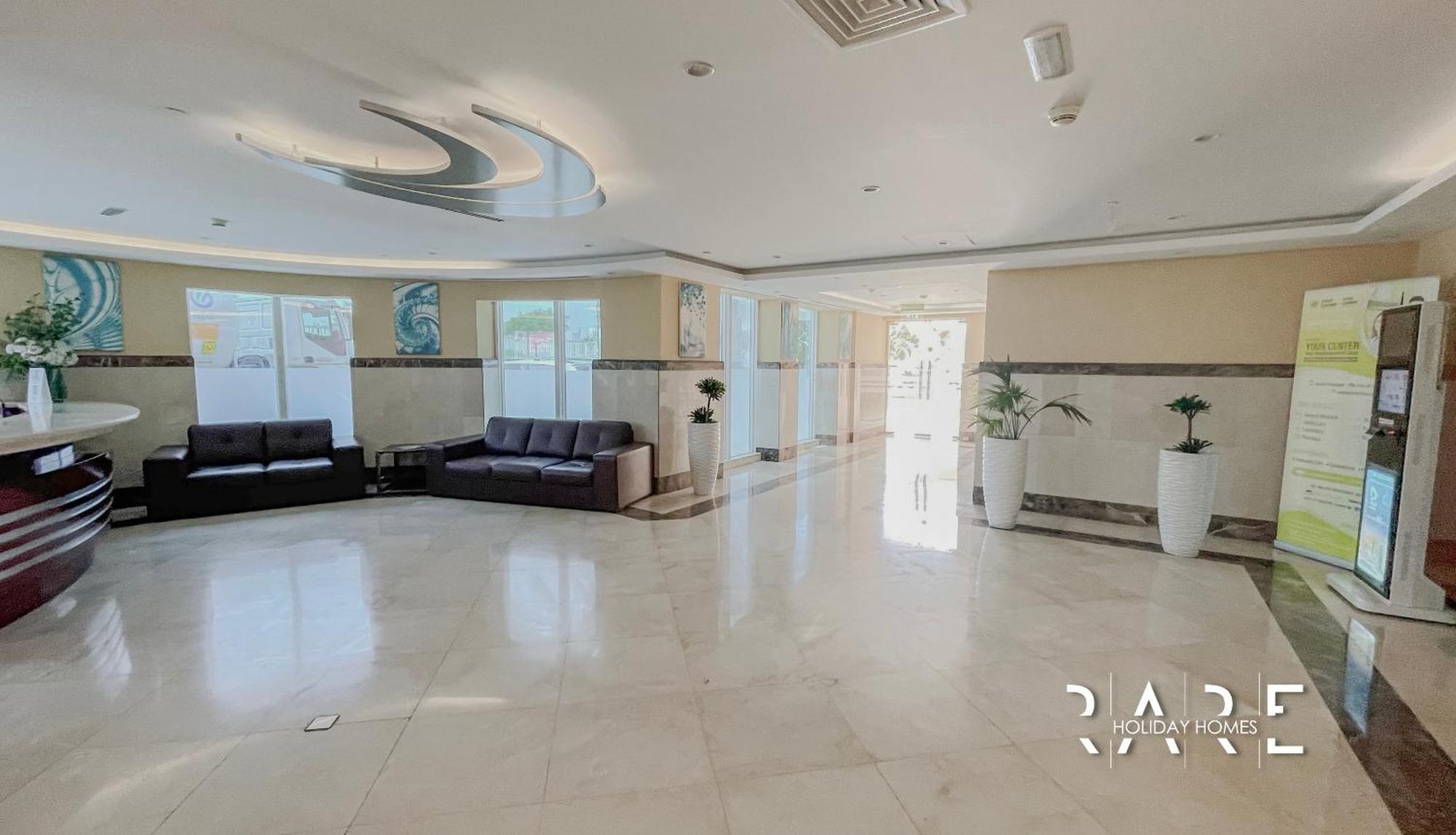 Rare Homes - Pool And View - The Crescent Tower A - Near Me'aisem Mall - R702